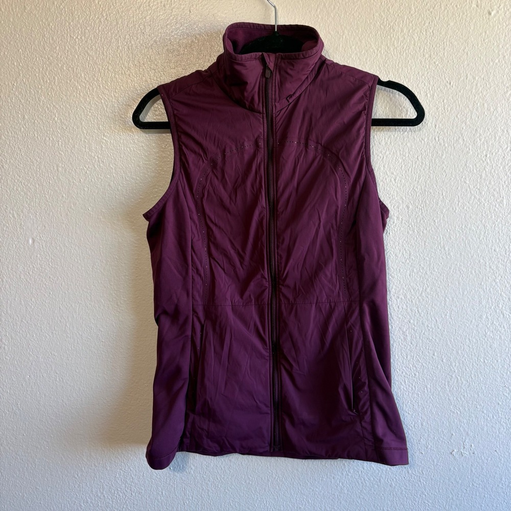 Lululemon Size 6 Burgundy Run For Cold Zip Up Insulated Vest Outdoor Travel Run